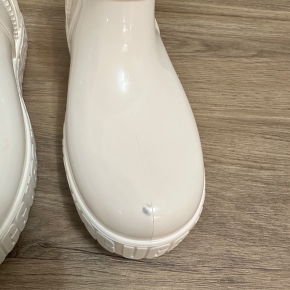 UGG Women's Drizlita Boot White new - Picture 2 of 8